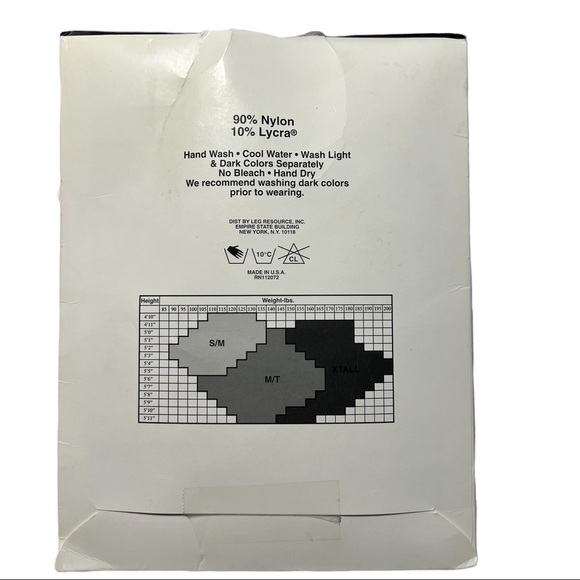 ANNE KLEIN (NWT) Vintage Black Fishnet Pantyhose Size M/L - Picture 3 of 3